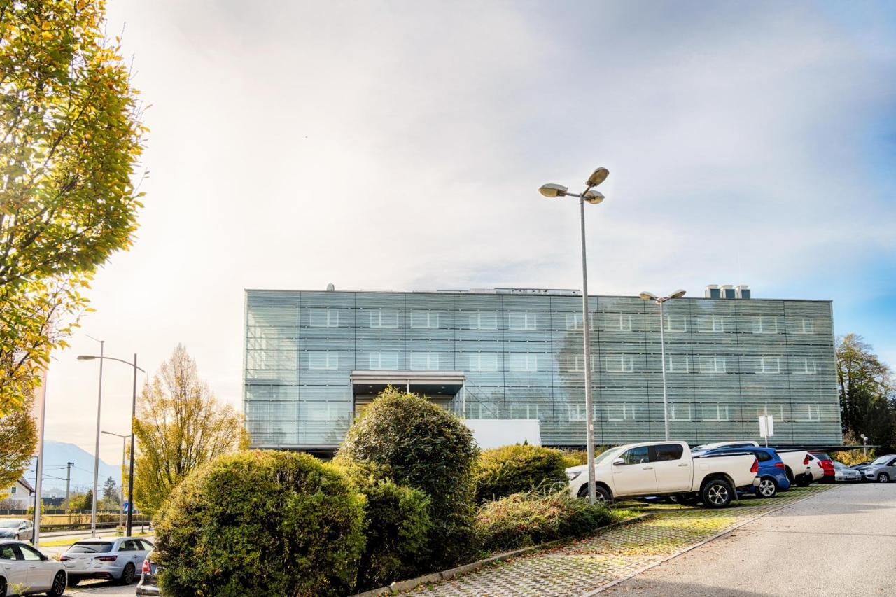 B&B Hotel Salzburg-Nord المظهر الخارجي الصورة